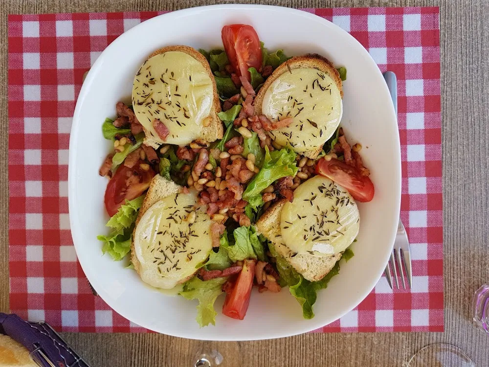 Salade de Chèvre Chaud